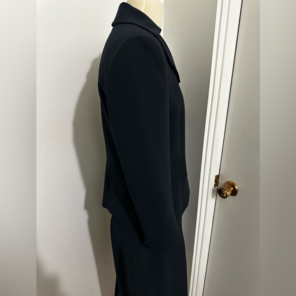 Women’s Navy Blue Suit, Gold Button Accents, Size 6 Blazer & Size 10 Skirt - Picture 7 of 9